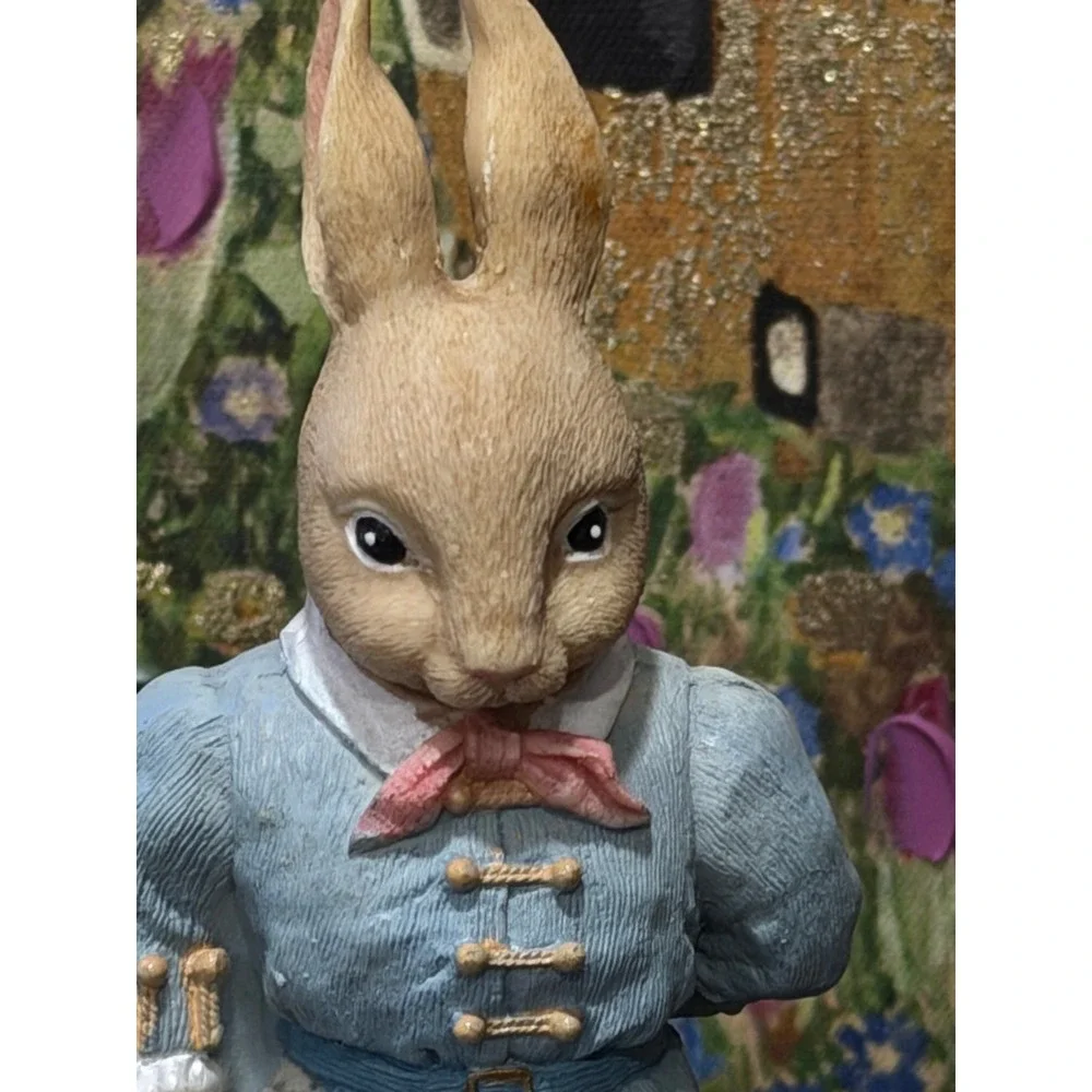 Bently Bunny 1994 Easter Bunny Rabbit Figurine Blue Coat Eggs‎ Flowers Gentleman